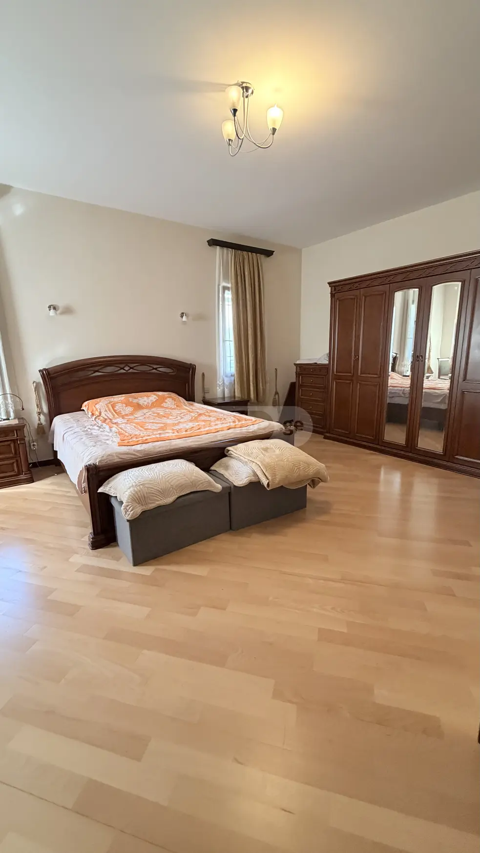 9 Room Private House For Sale view 4