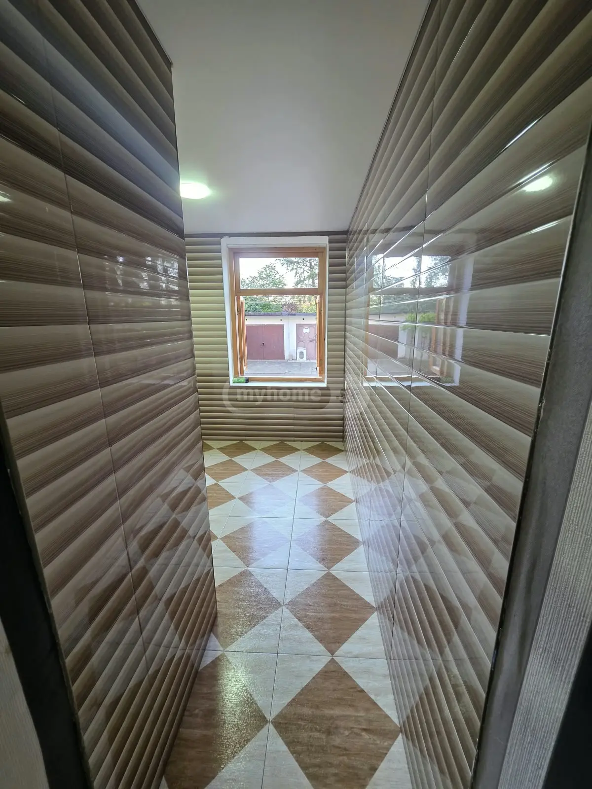 Universal Commercial Area For Rent In Foti view 8
