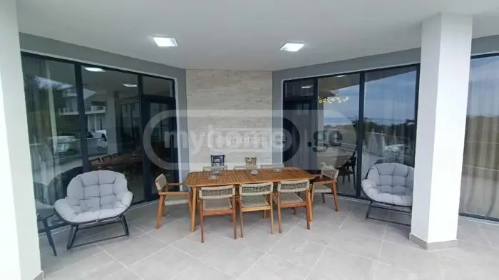 6 Room Private House For Sale view 4