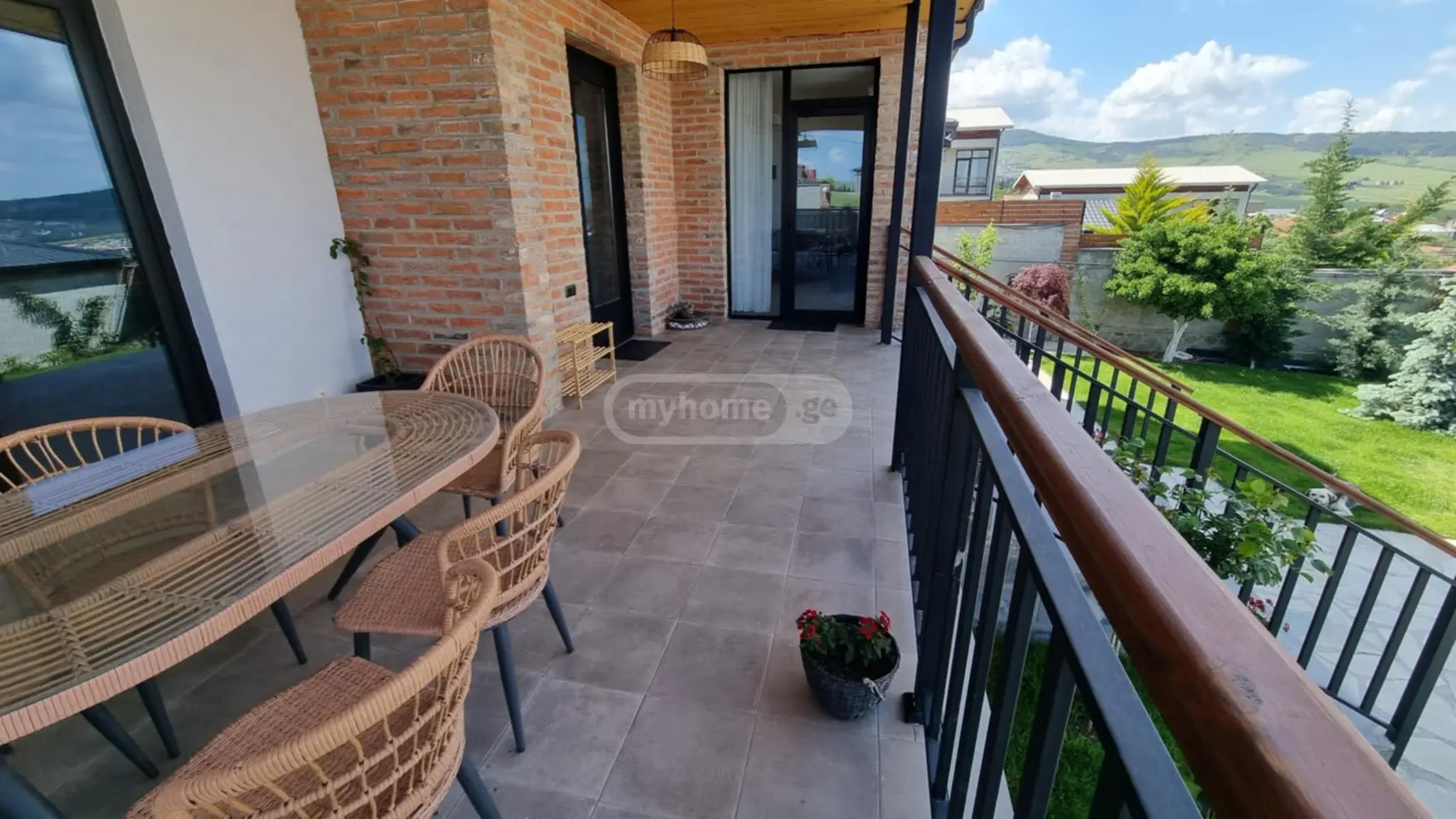 8 Room Private House For Sale view 5