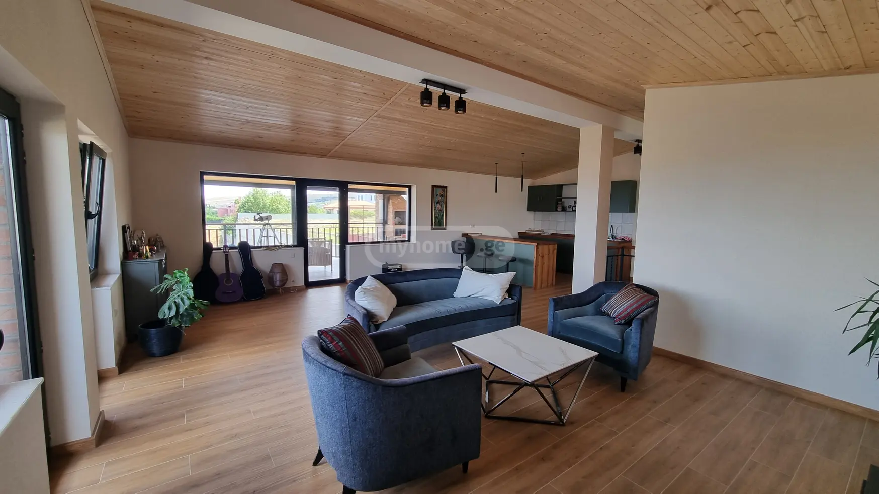 8 Room Private House For Sale view 9