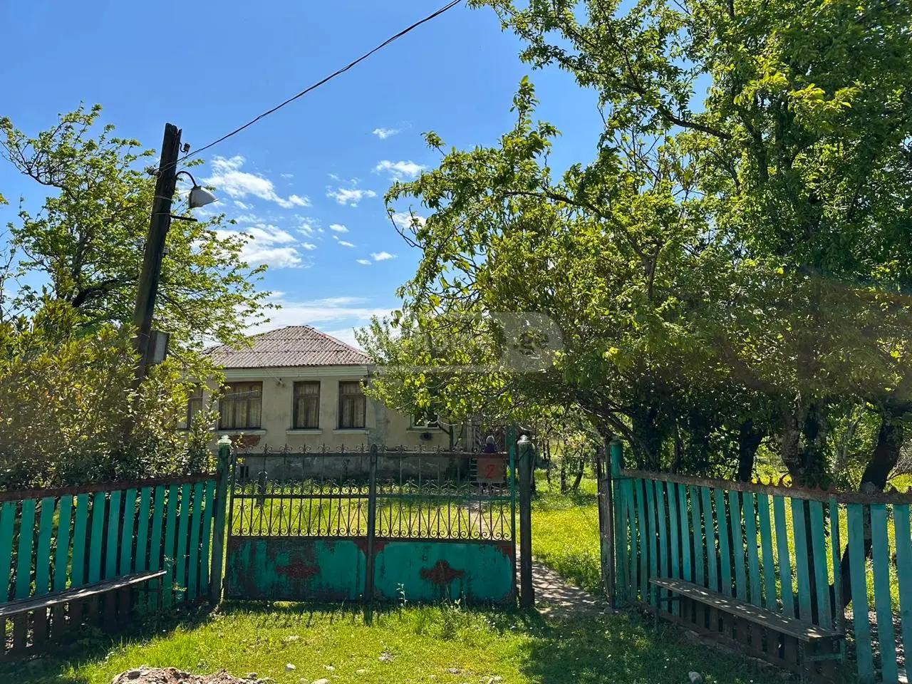 5 Room Private House For Sale view 2