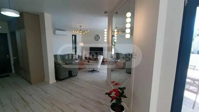 6 Room Private House For Sale view 8