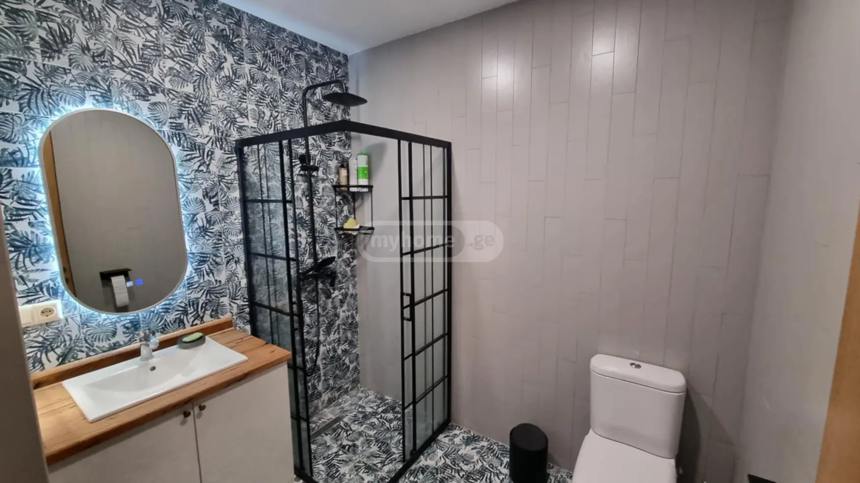 8 Room Private House For Sale view 15