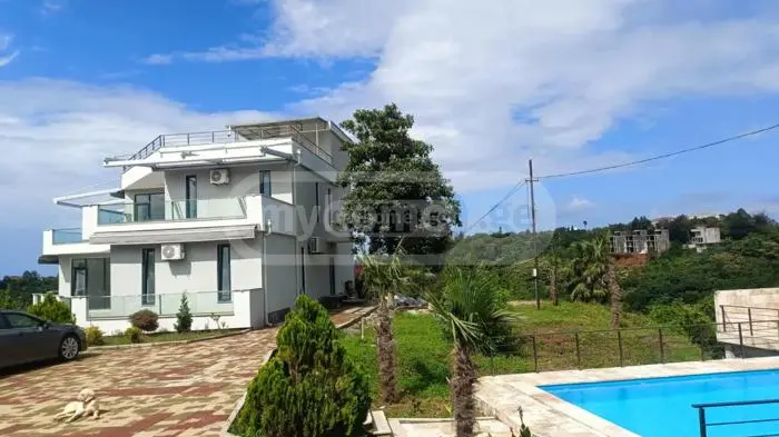 6 Room Private House For Sale view 11