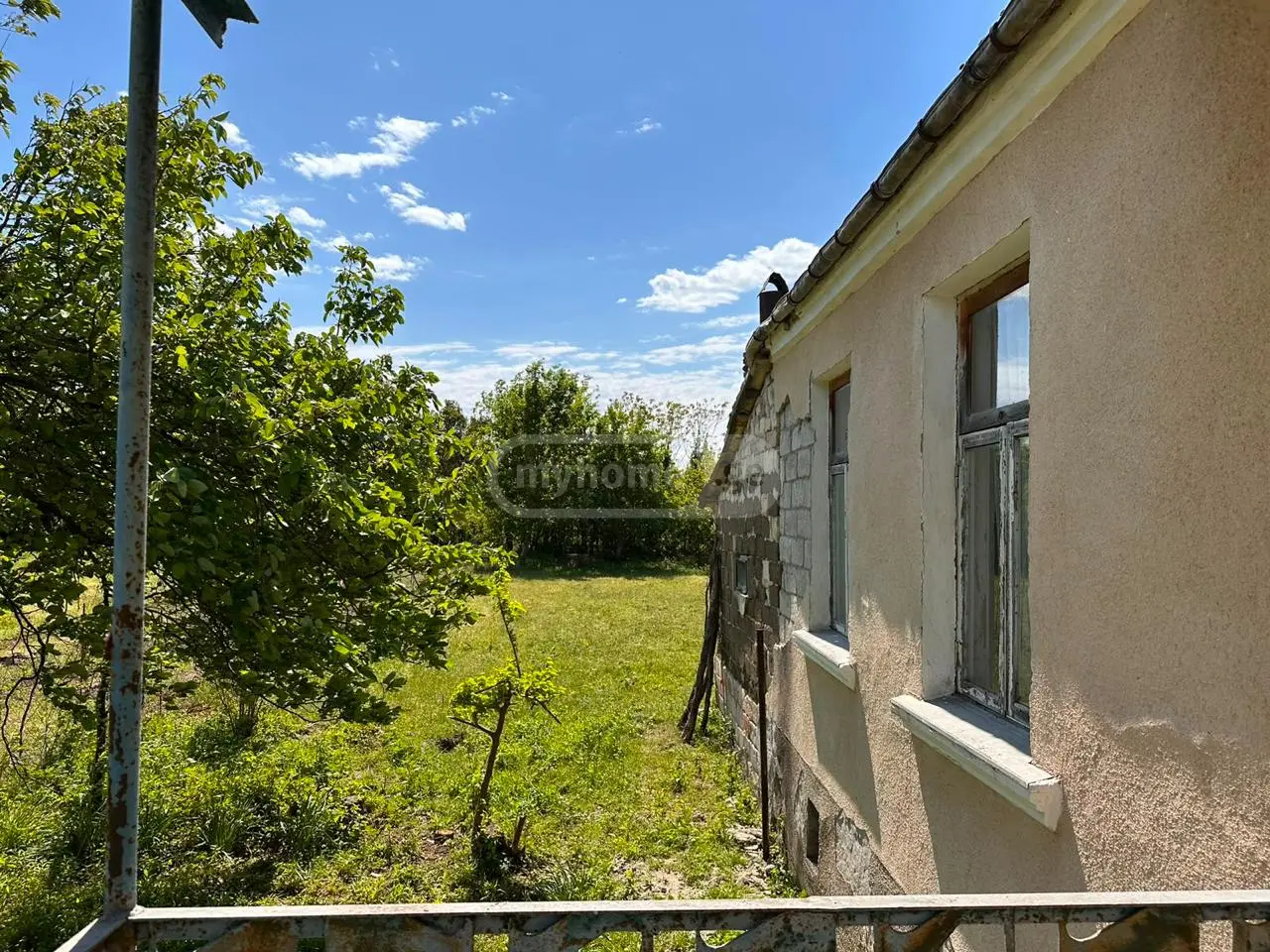 5 Room Private House For Sale view 3