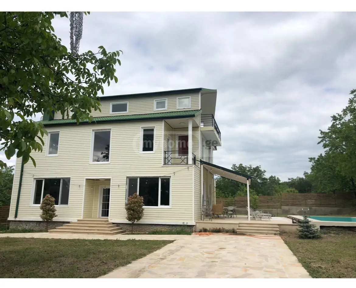6 Room Private House For Rent In Saguramo, In Mtskheta Municipality view 1