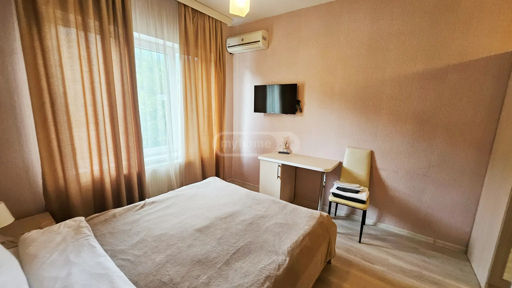8 Room Hotel For Sale view 8