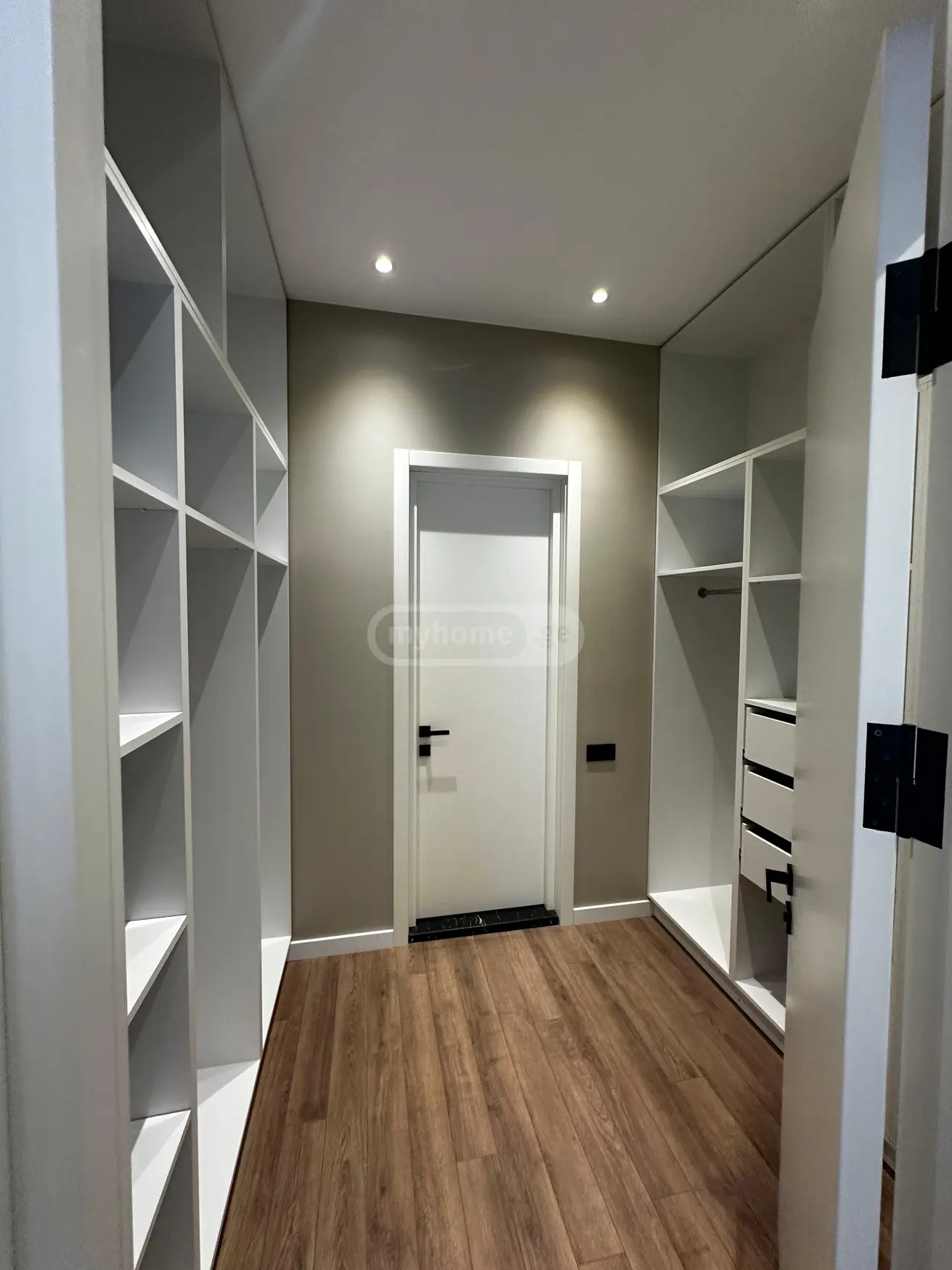 6 Room Private House For Rent In Digomi view 11