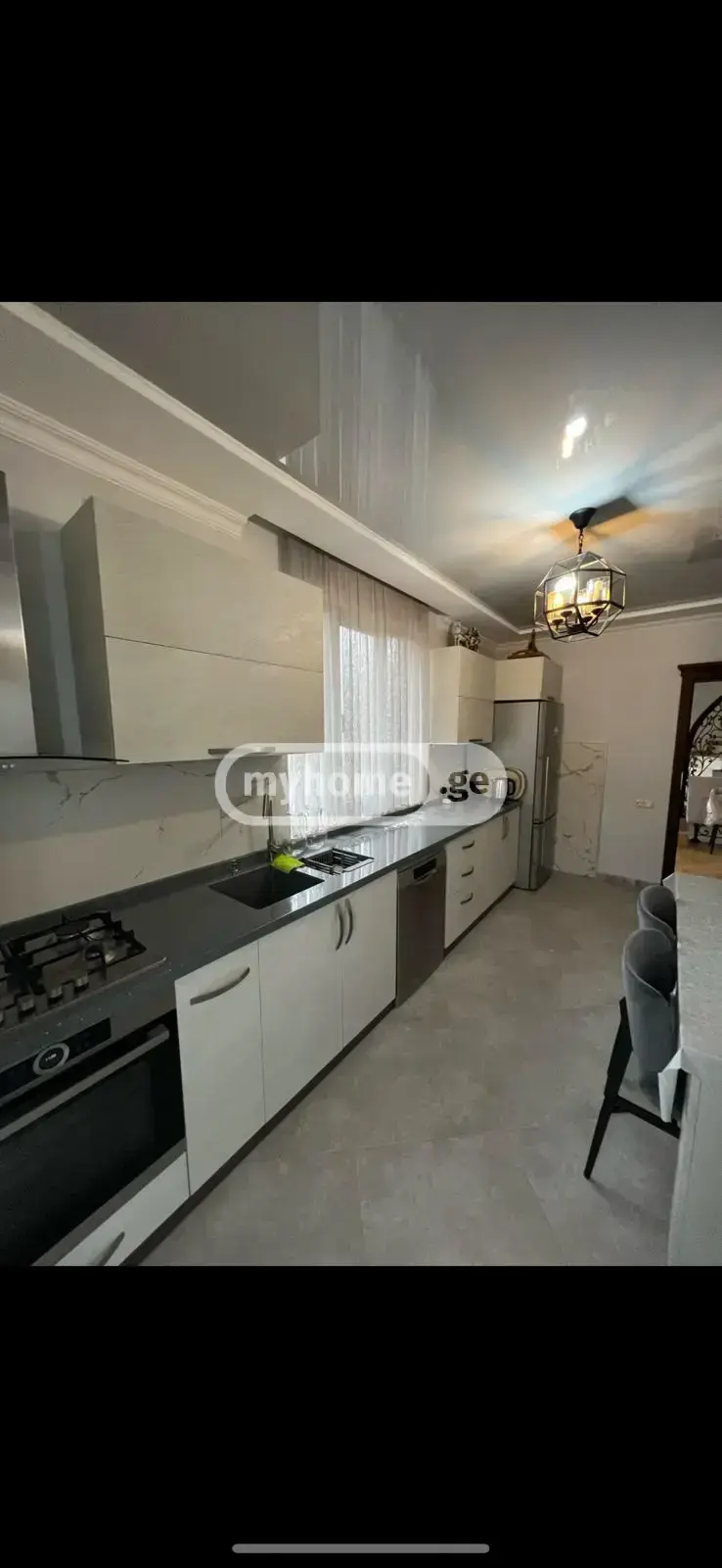 8 Room Private House For Sale view 6