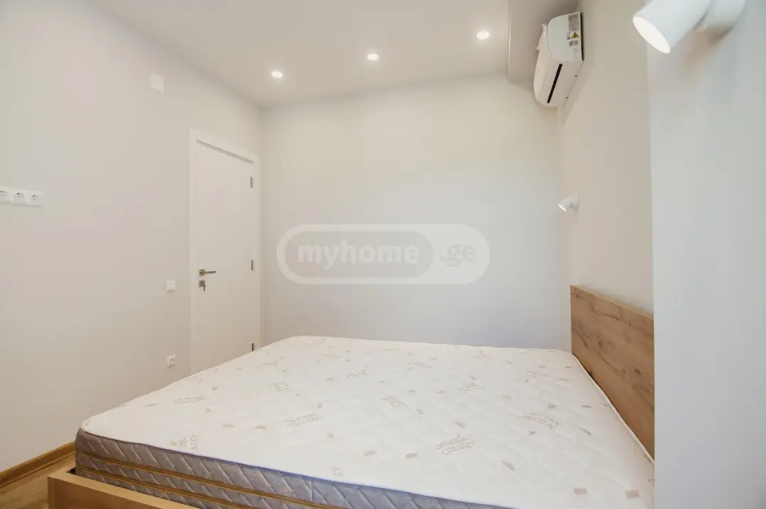 4 Room Private House For Sale view 8