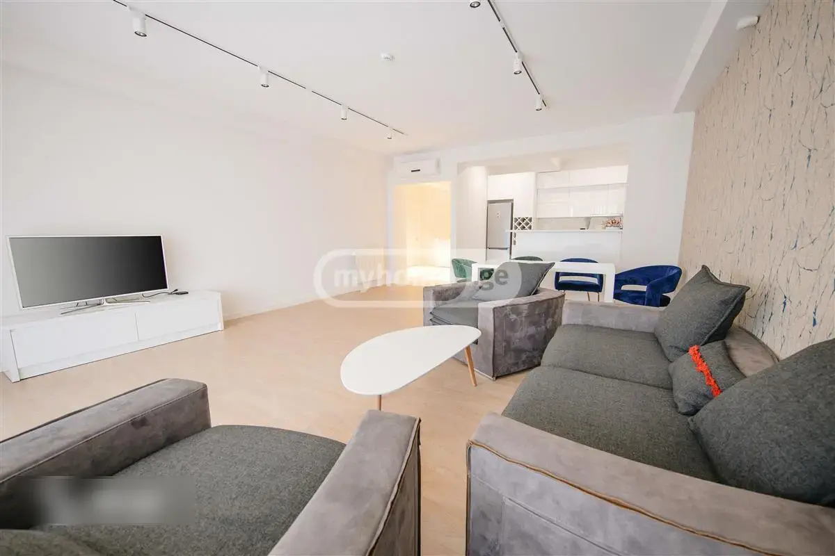 10+ Room Private House For Rent In Saburtalo view 4