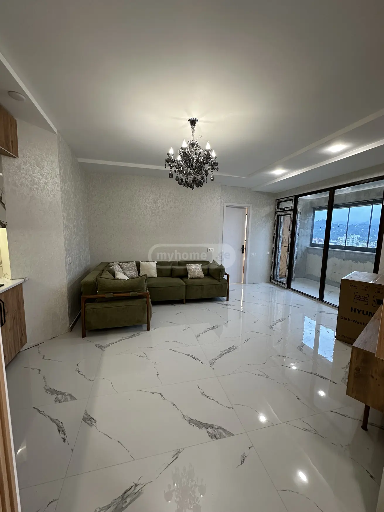 7 Room Apartment For Sale view 2