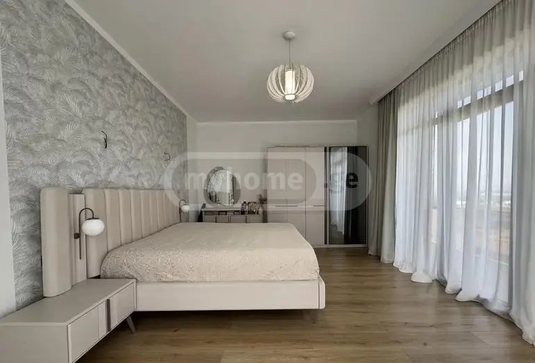6 Room Private House For Sale view 4
