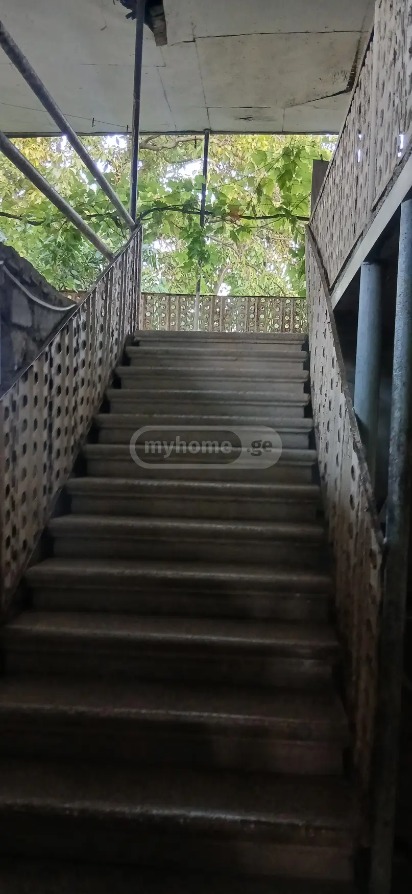 7 Room Private House For Sale view 6