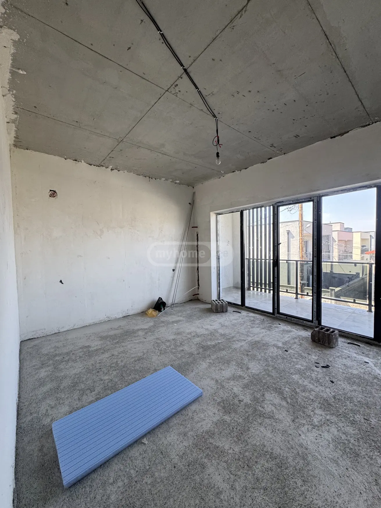 9 Room Private House For Sale view 14