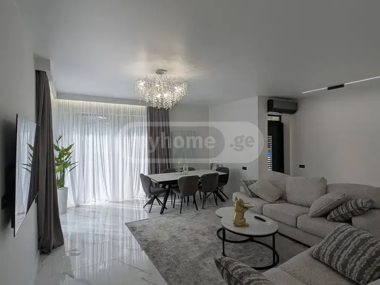 6 Room Country House For Sale view 3