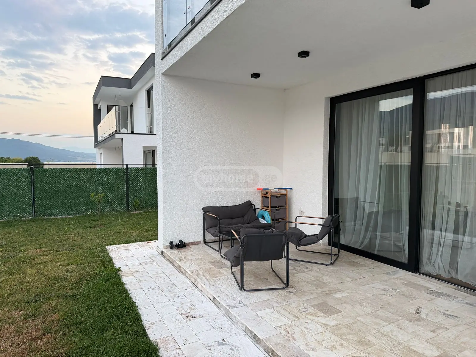 7 Room Private House For Sale view 12