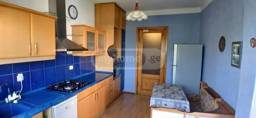 7 Room Hotel For Sale view 4