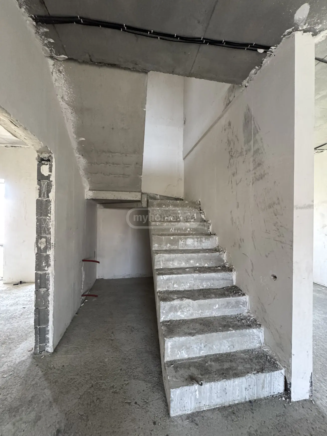 9 Room Private House For Sale view 7