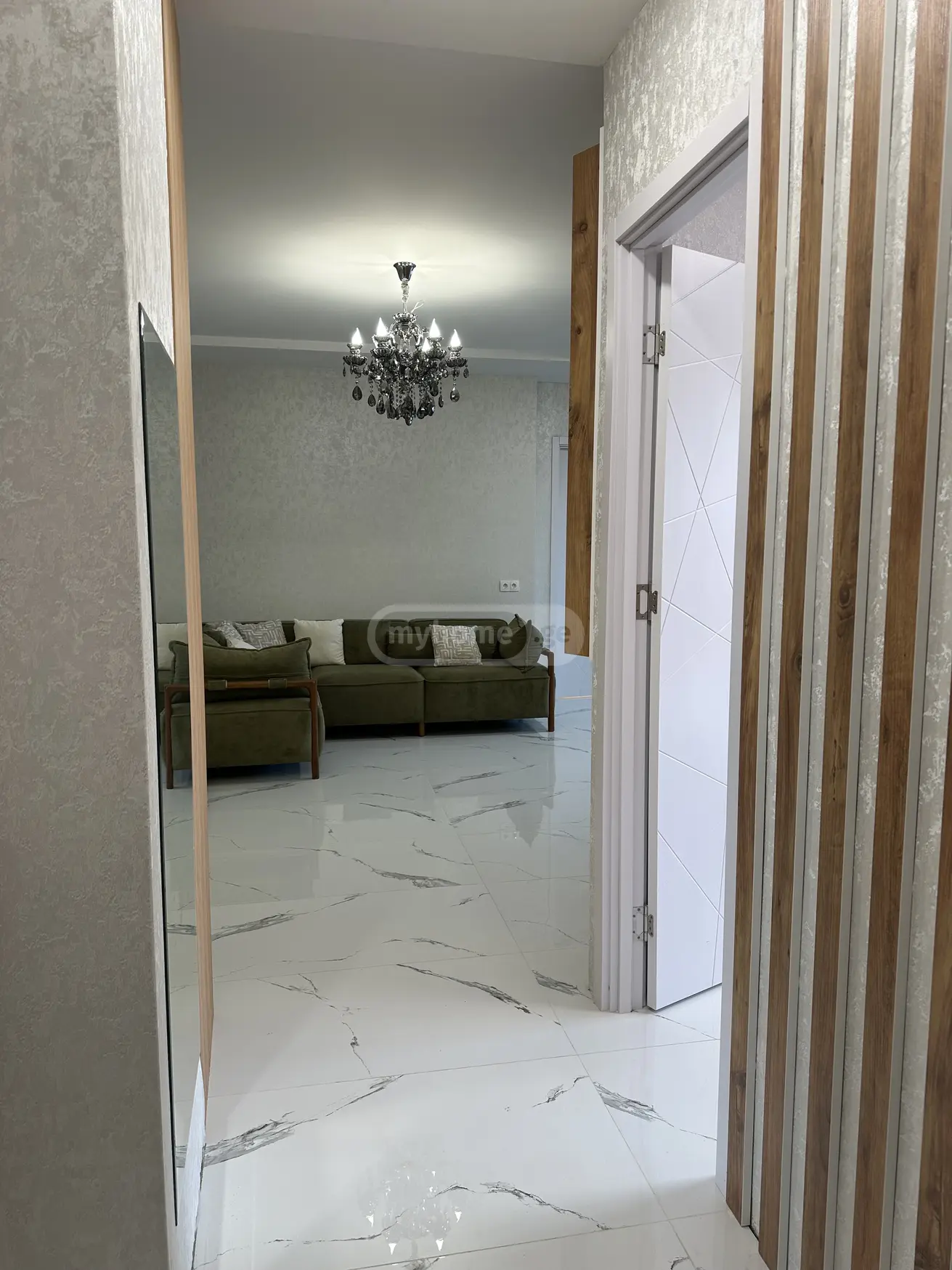 7 Room Apartment For Sale view 3