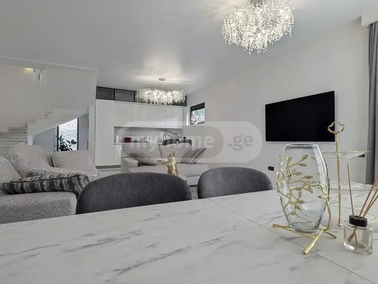 6 Room Country House For Sale view 15