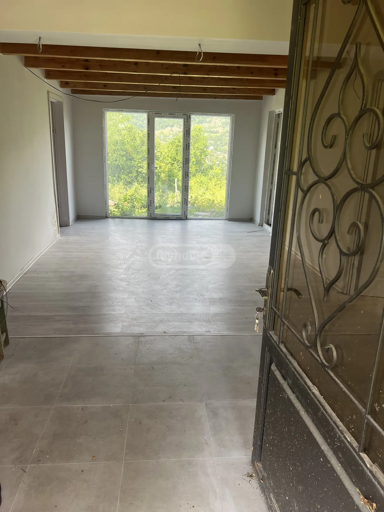 8 Room Private House For Sale view 15