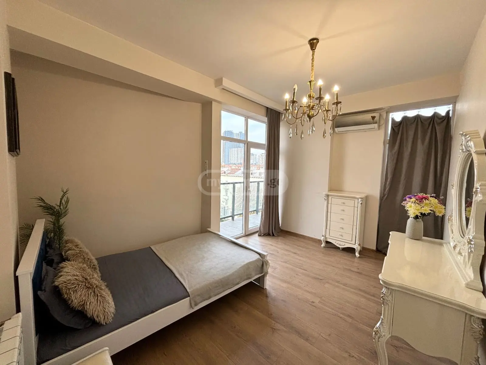 3 Room Apartment Daily Rent In Saburtalo view 10