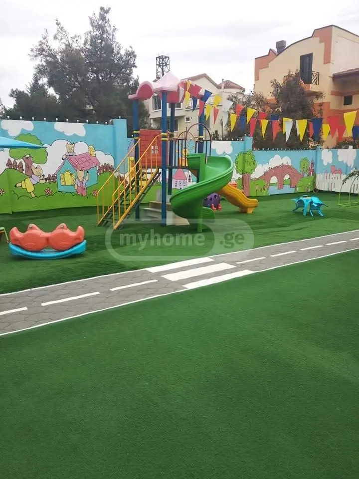 10+ Room Private House For Sale In Saburtalo view 4