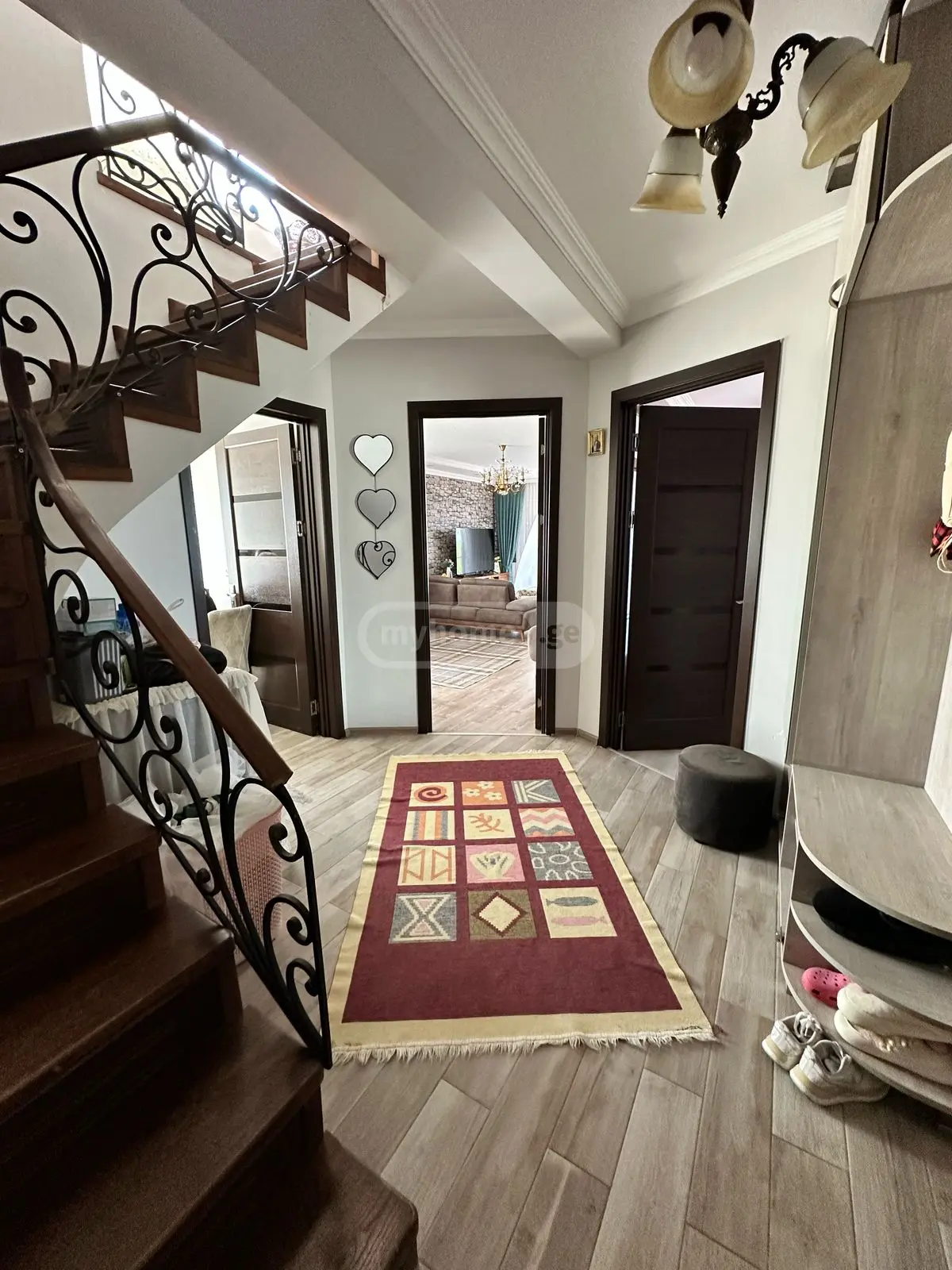 5 Room Apartment For Sale view 3