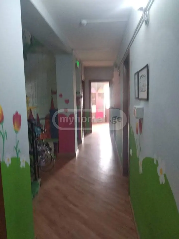 10+ Room Private House For Sale In Saburtalo view 3