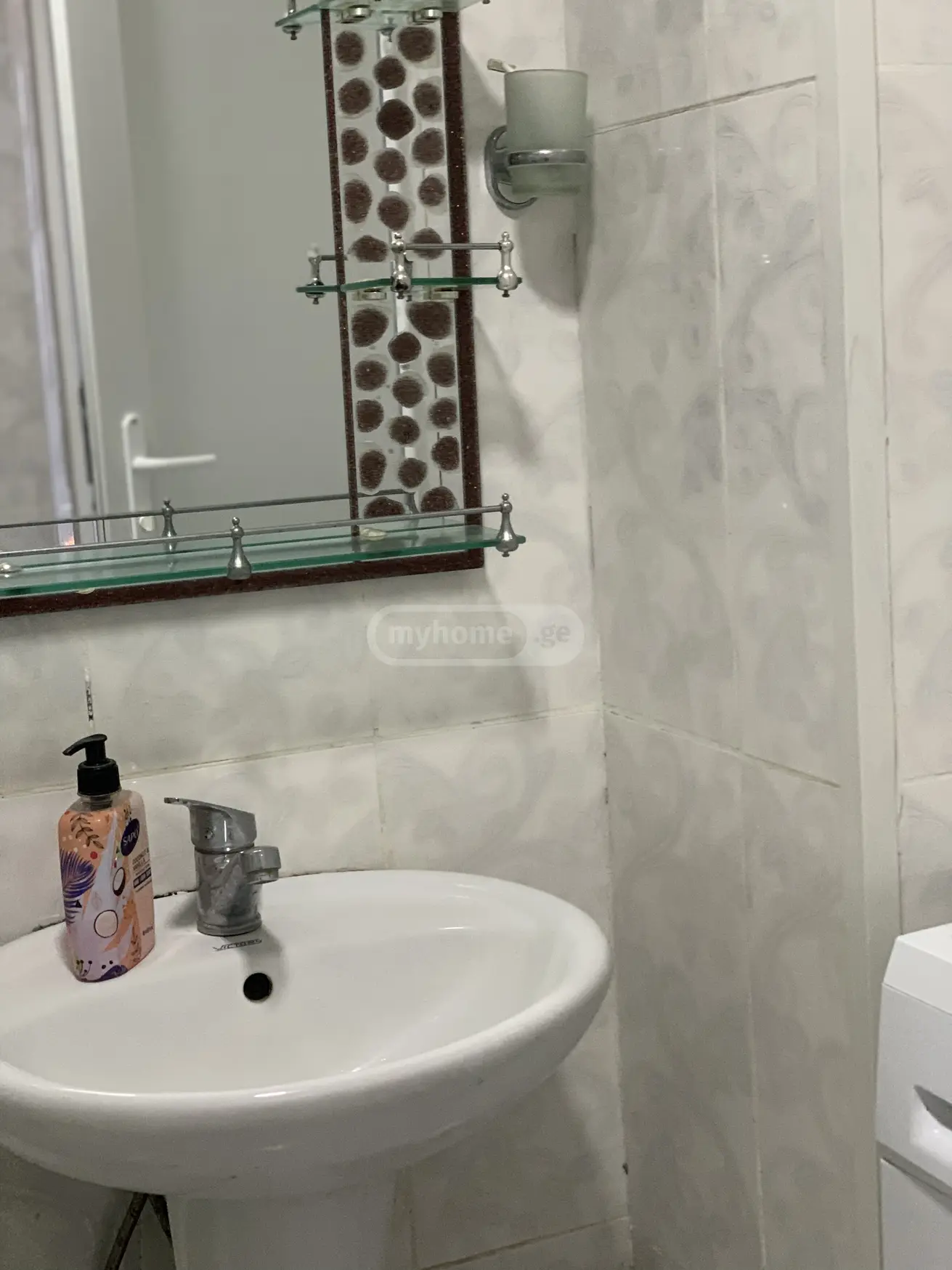 3 Room Apartment For Rent Aghmashenebeli, In Qutaisi view 11