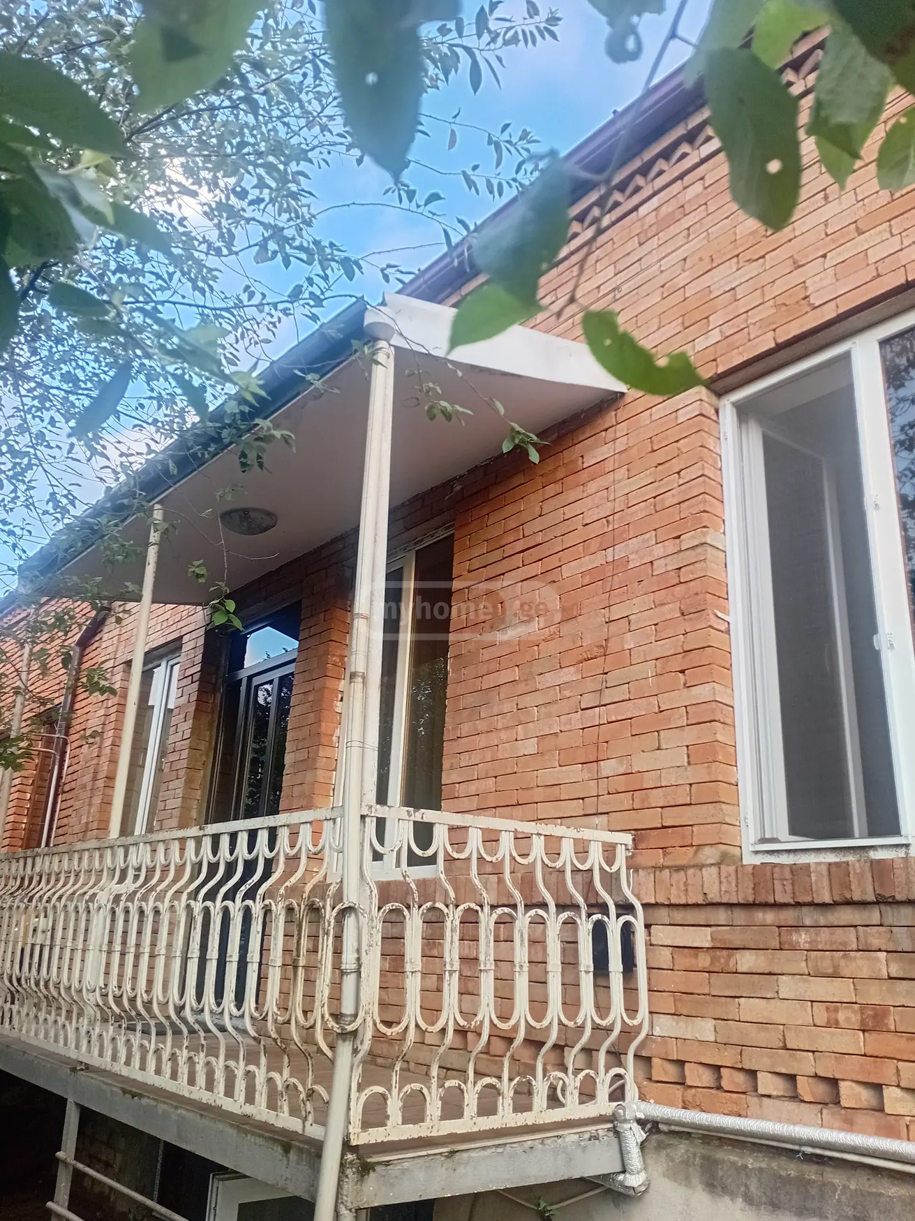 7 Room Private House For Sale view 1