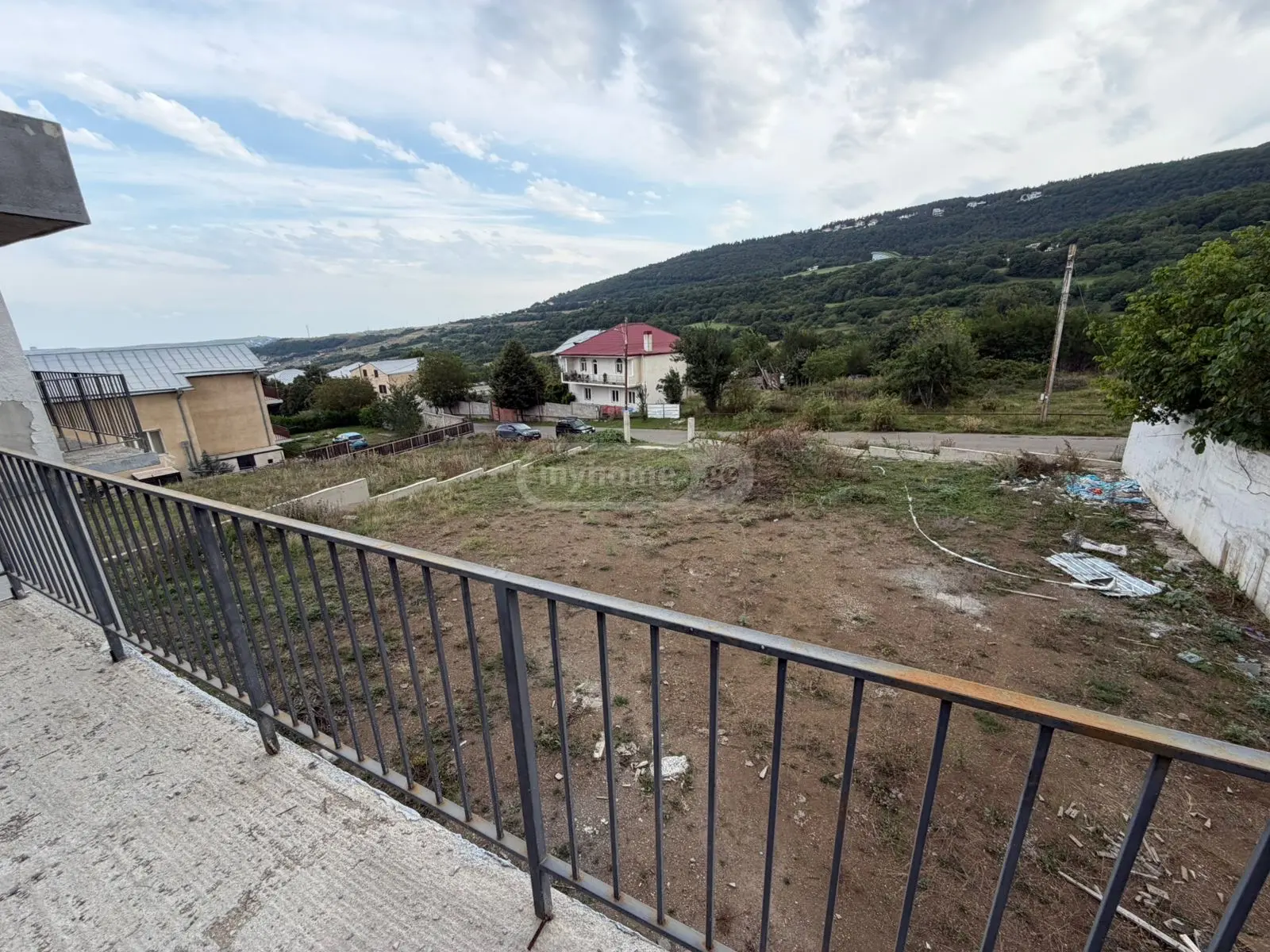 7 Room Private House For Sale view 16
