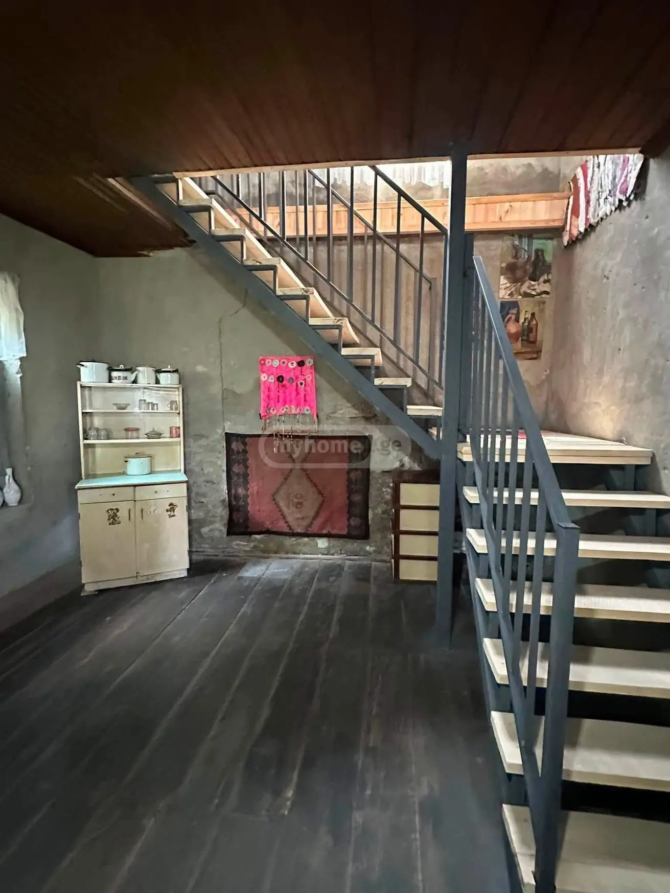 6 Room Private House For Sale view 3