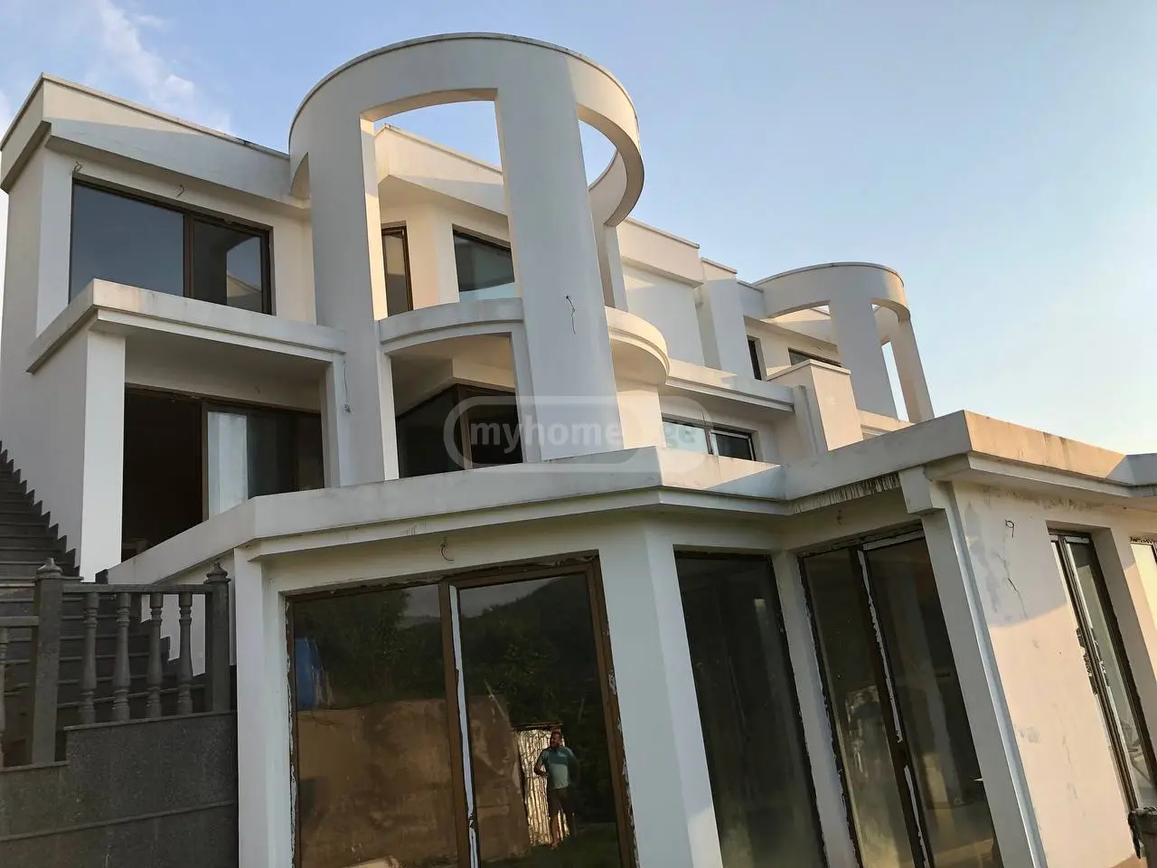 8 Room Private House For Sale view 5