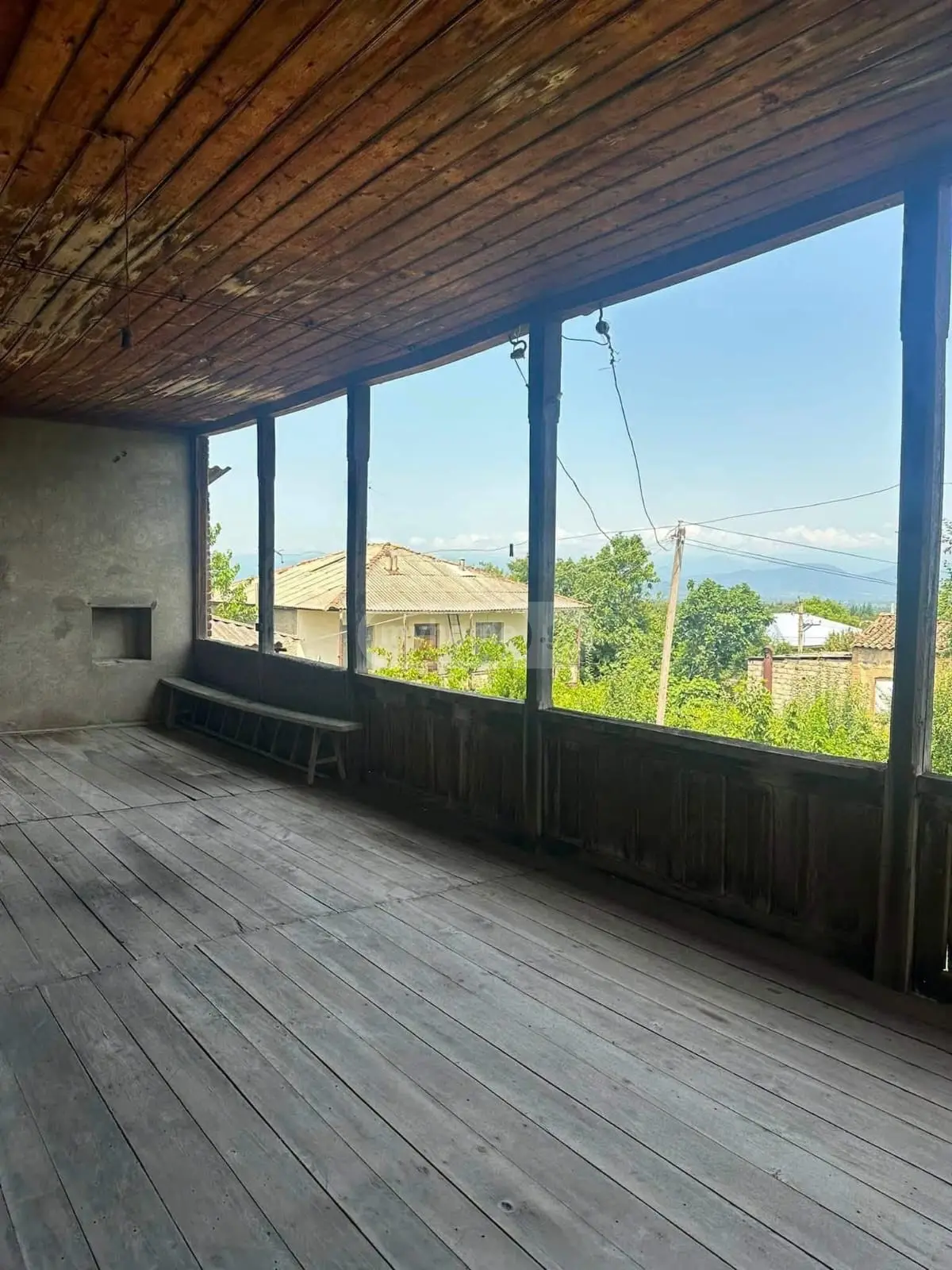 6 Room Private House For Sale view 2