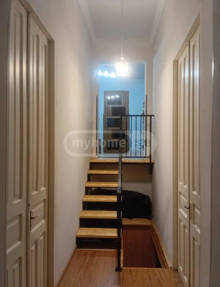7 Room Private House For Sale view 9