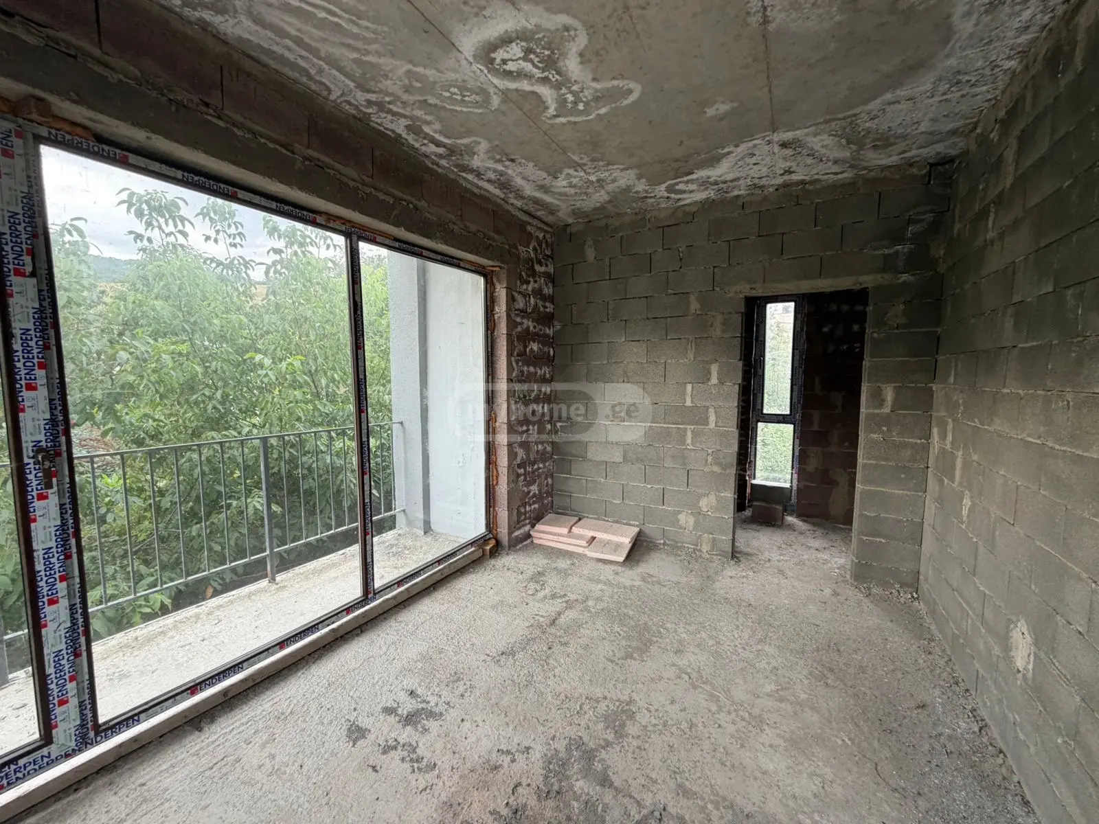 7 Room Private House For Sale view 4