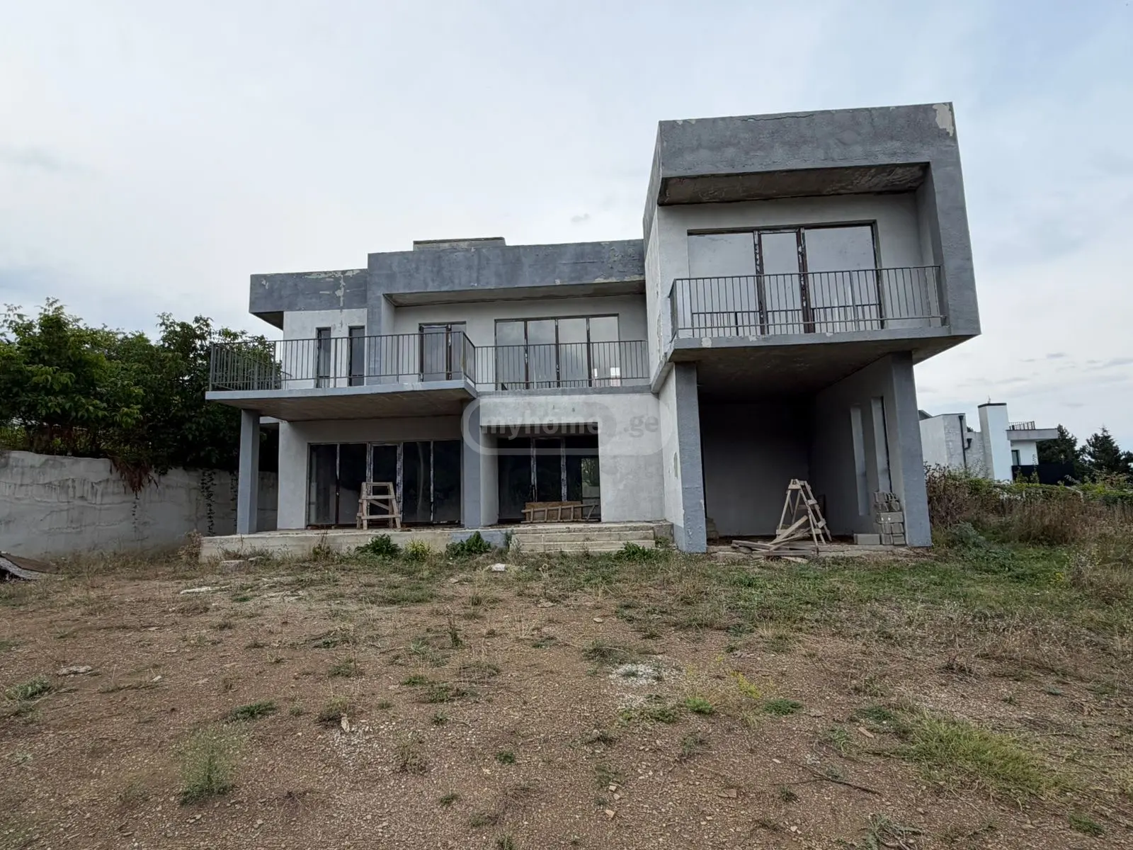 7 Room Private House For Sale view 1