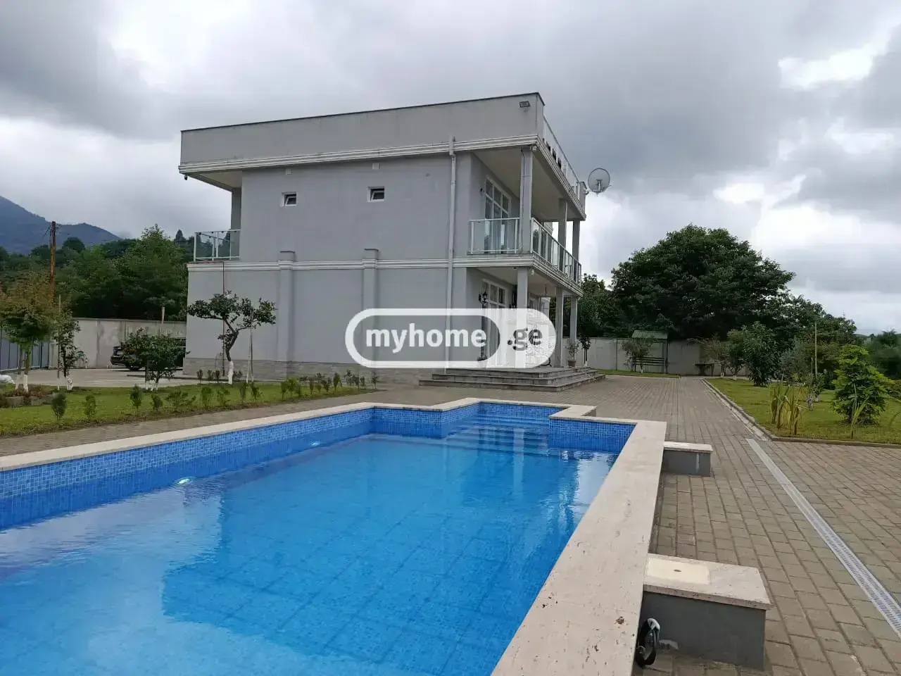 6 Room Private House For Rent In Batumi view 2