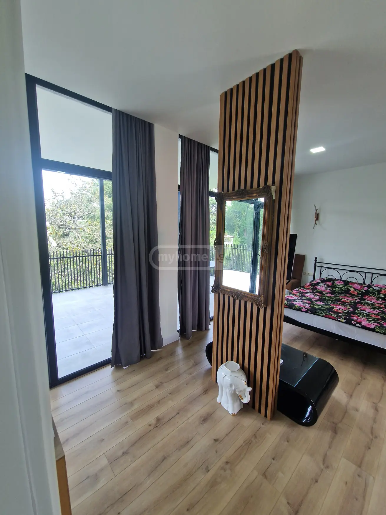 6 Room Hotel Daily Rent In Batumi view 8