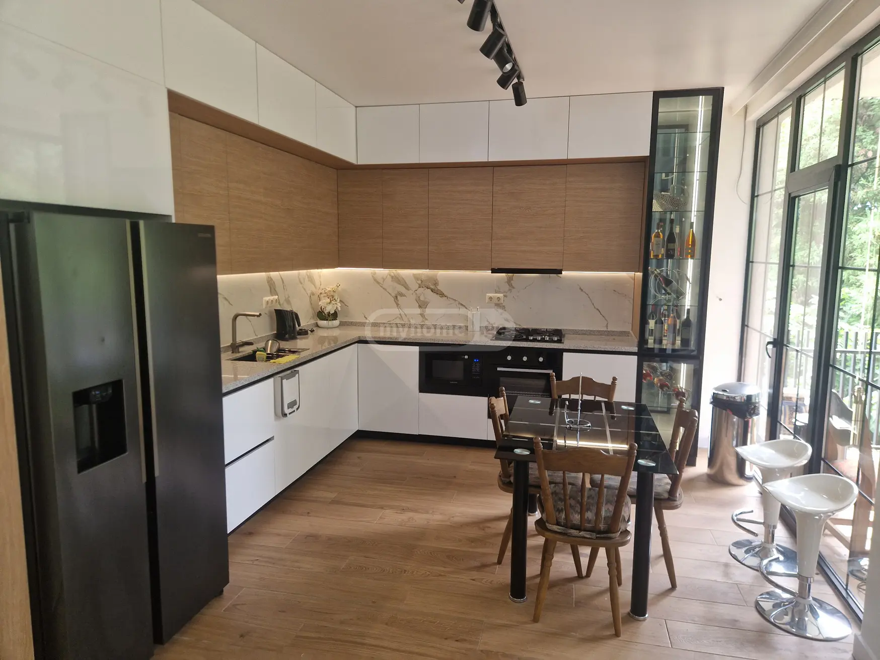 6 Room Hotel Daily Rent In Batumi view 2