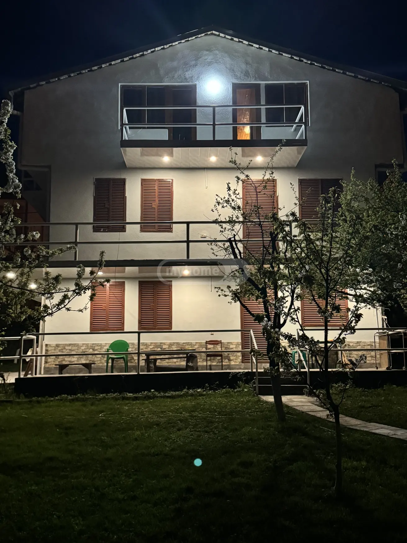 10+ Room Country House Daily Rent In Betania view 1