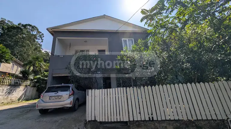 6 Room Private House For Sale view 9