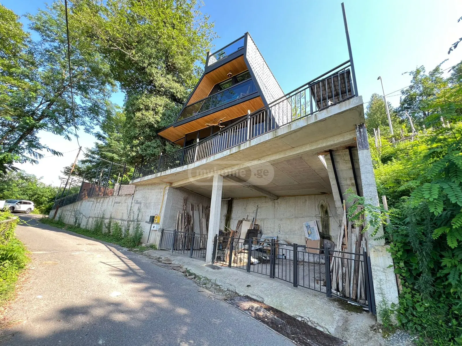 2 Room Private House For Sale view 11