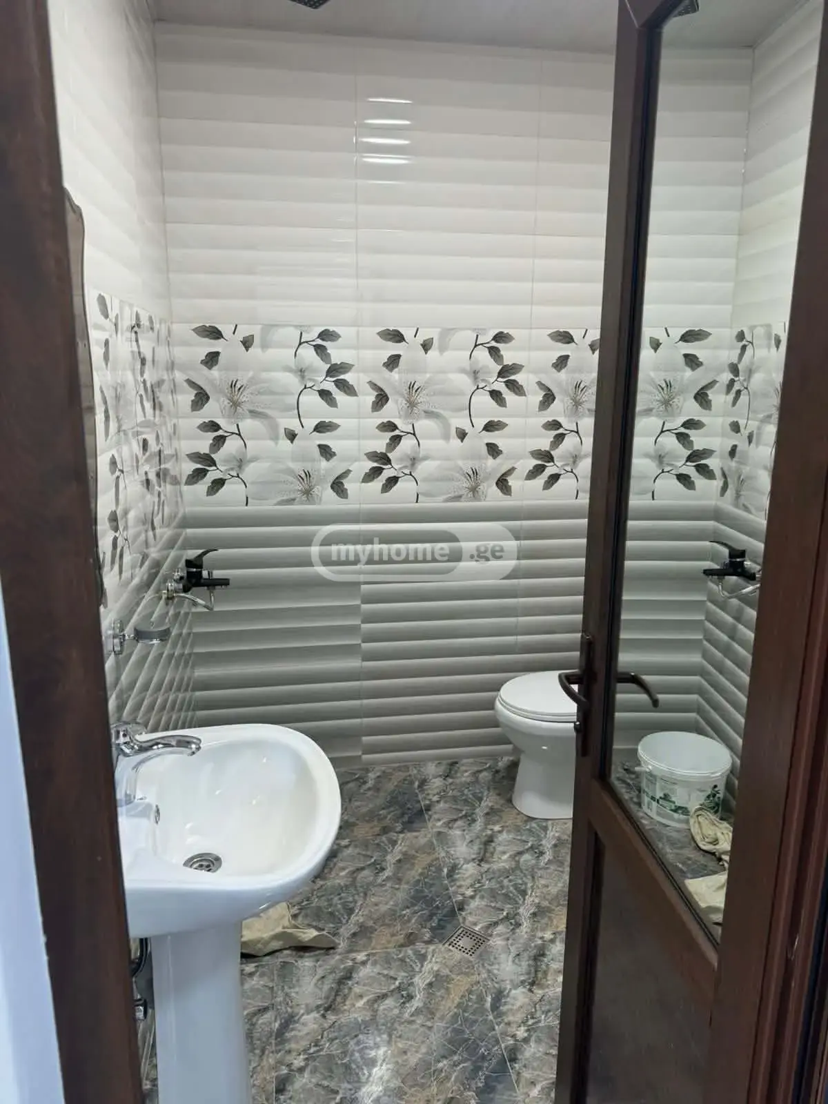 2 Room Apartment For Rent In Batumi view 5
