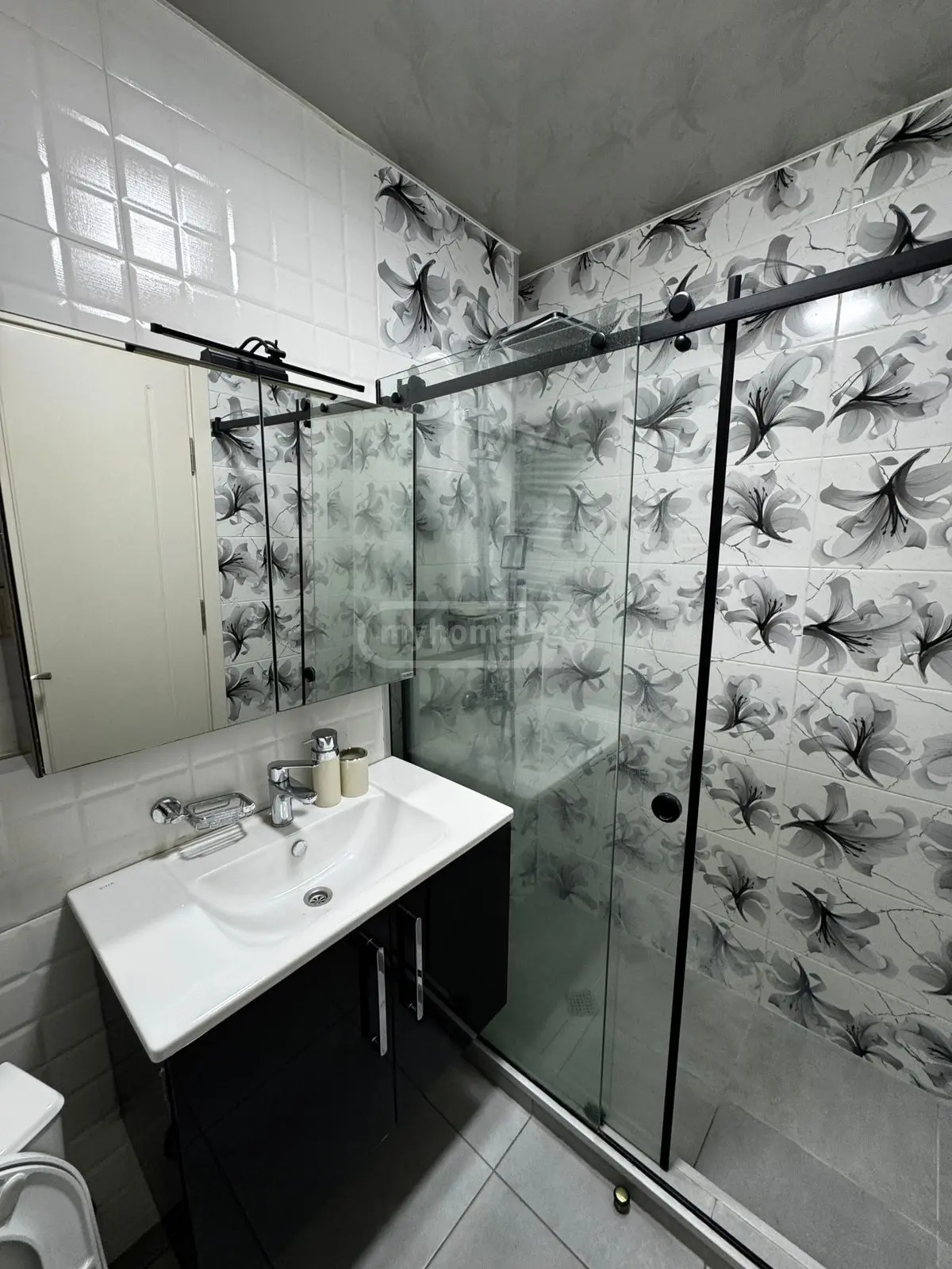 2 Room Apartment For Rent Khimshiashvilis Ubani, In Batumi view 6