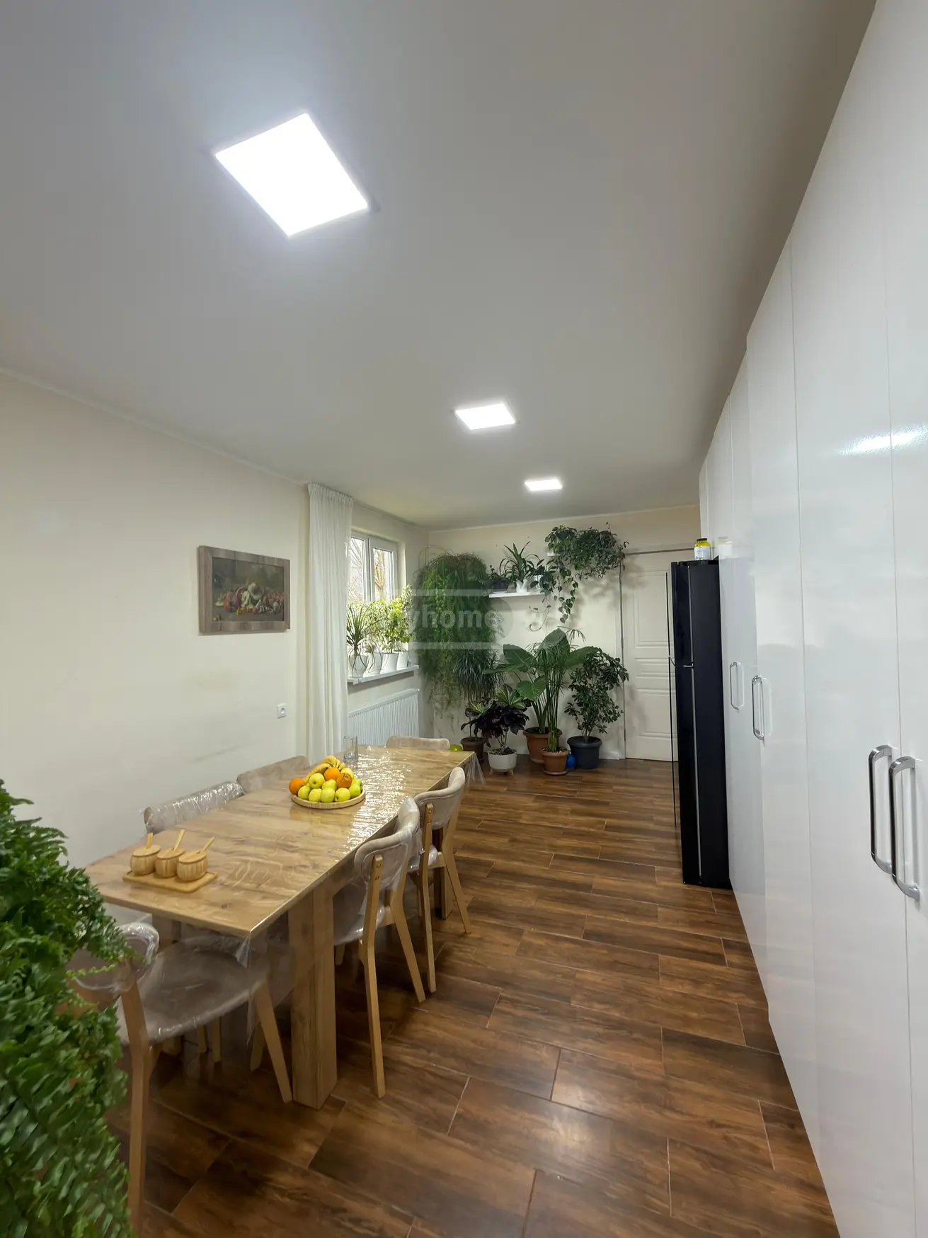 10+ Room Private House For Sale In Tianeti Municipality view 1