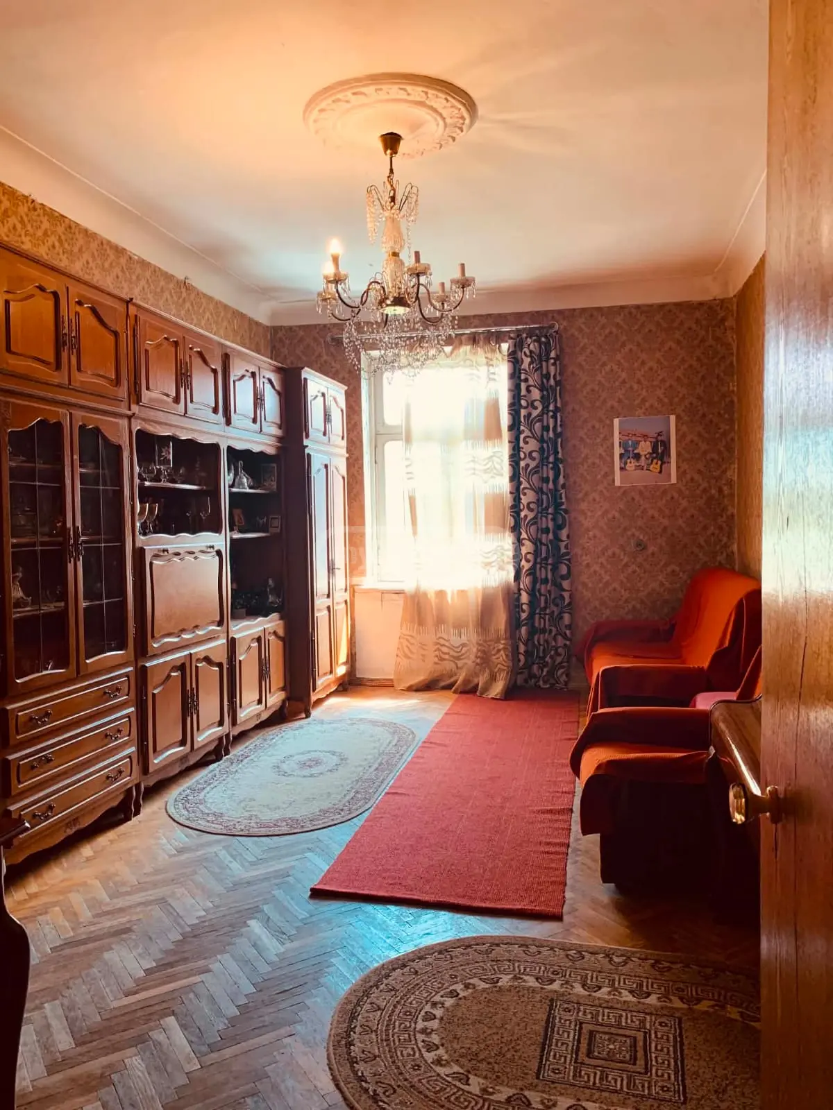 Продажа 5-комната Квартира view 1